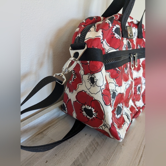 Brighton 3 Piece Overnight Travel Set Floral Red Poppy Shoulder Bag, Make Up Bag - Picture 6 of 12